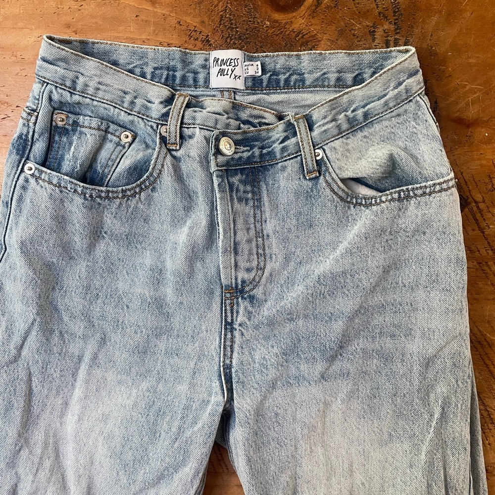 Princess Polly light wash mom jeans size 2